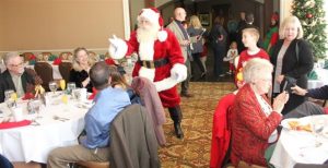 Country Club Pictures with Santa Claus entrance