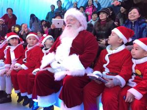 Santa jobs in China - Real Bearded Santa Claus