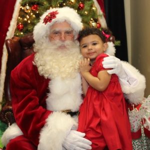 Cute Santa Claus Pictures with Children